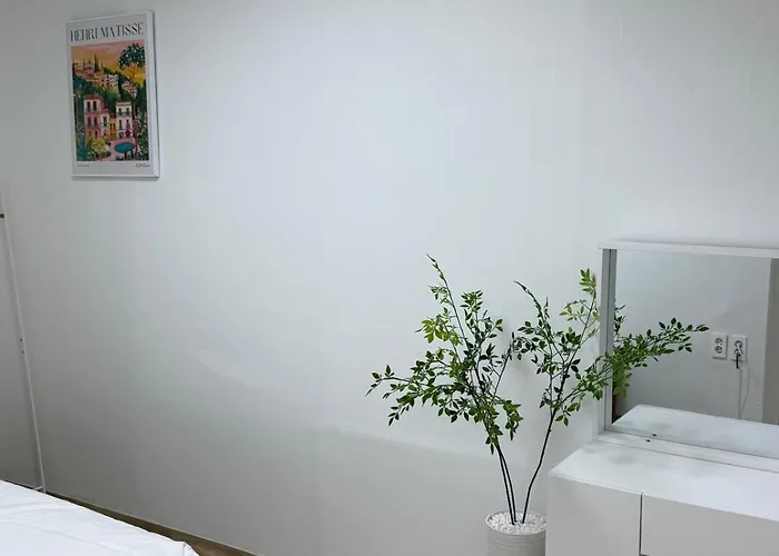 Comma House In Gwangalli *